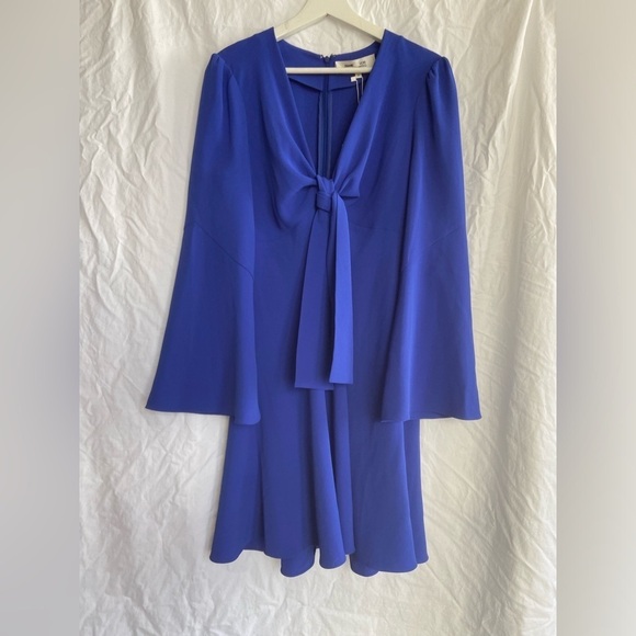 Diane von Furstenberg Tie Front Mini Crepe Dress Size 10 NEW - Picture 4 of 16